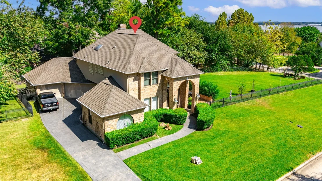 Photo of 566 Edgewood Drive