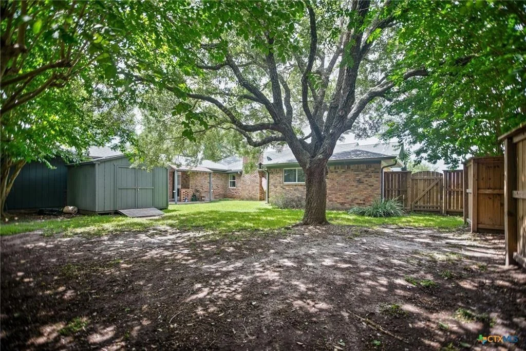 Photo of 300 Green Avenue