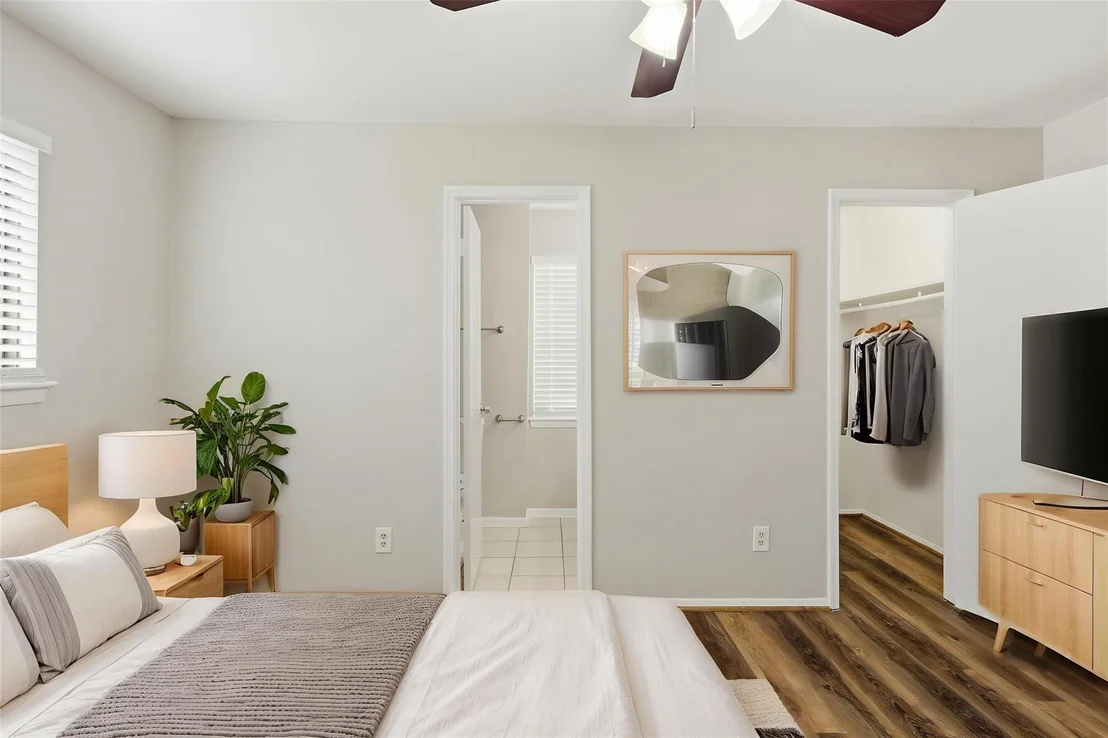Photo of 15119 Bathurst Drive