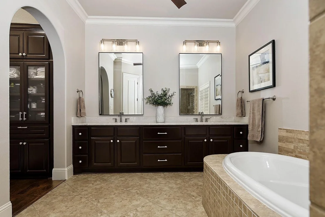 Photo of 70 Lake Voyageur Drive