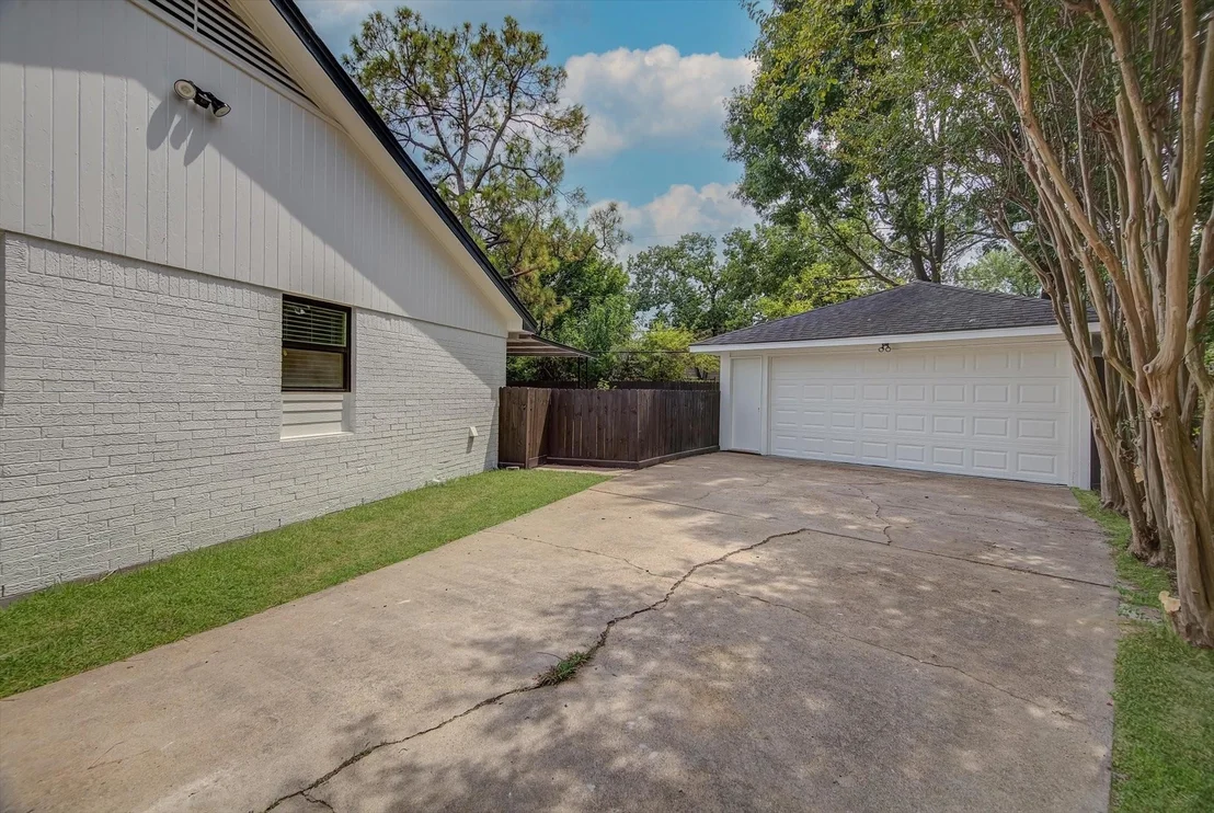 Photo of 5831 Birchmont Drive