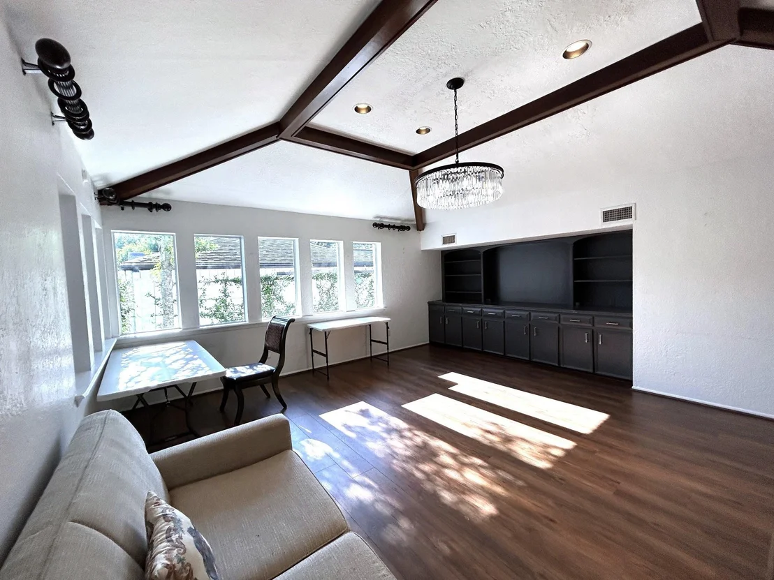 Photo of 707 Trademark Place