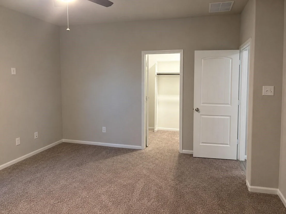 Photo of 25615 Whitehaven Gate Street