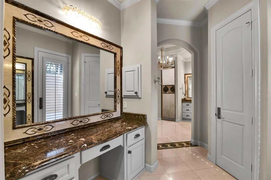 Photo of 6166 Canyon Ridge Lane