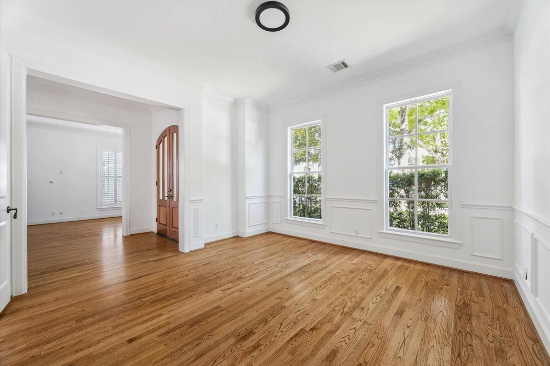 Photo of 6106 Fordham Street