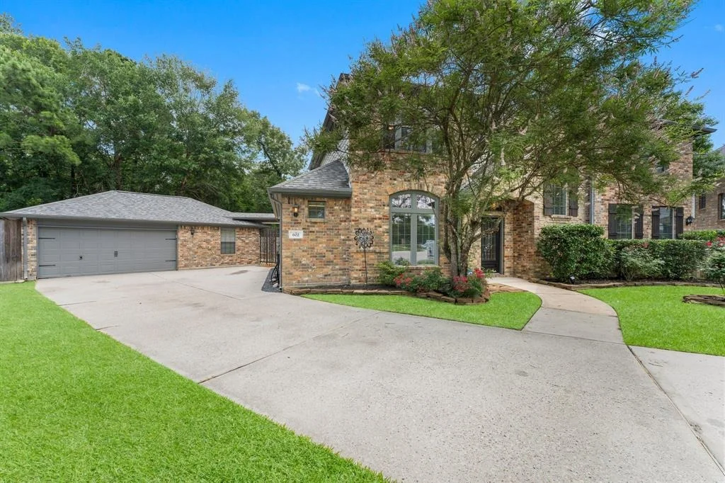 Photo of 602 Oak Ridge Grove Circle