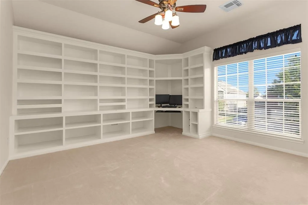 Photo of 2911 E Lake Falls Circle