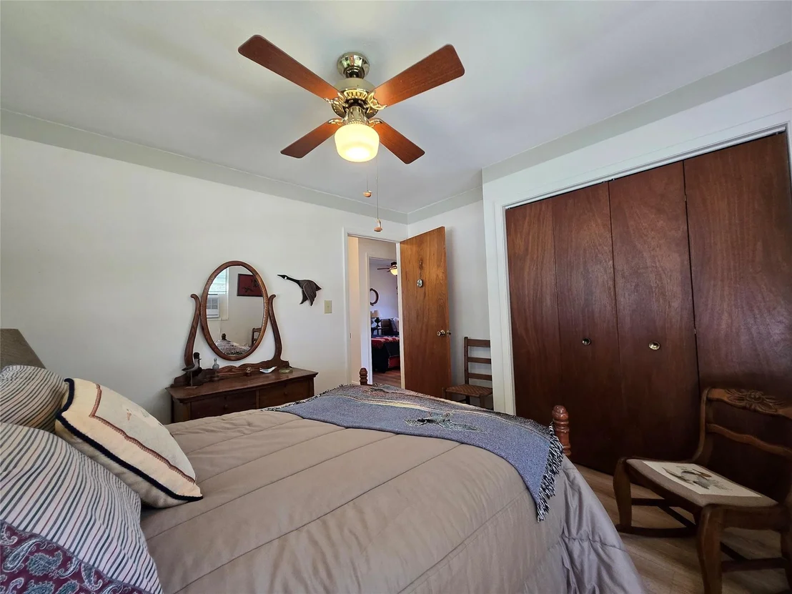Photo of 2182 W Bayshore Drive