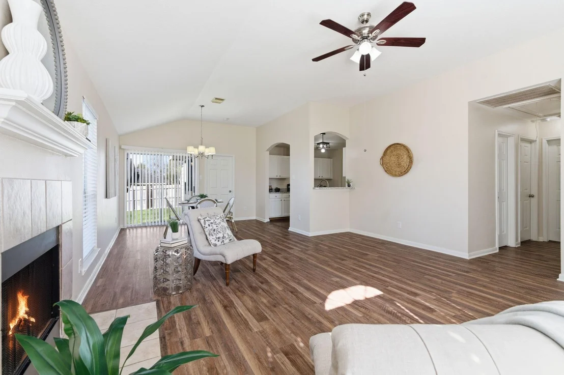 Photo of 10414 Enchanted