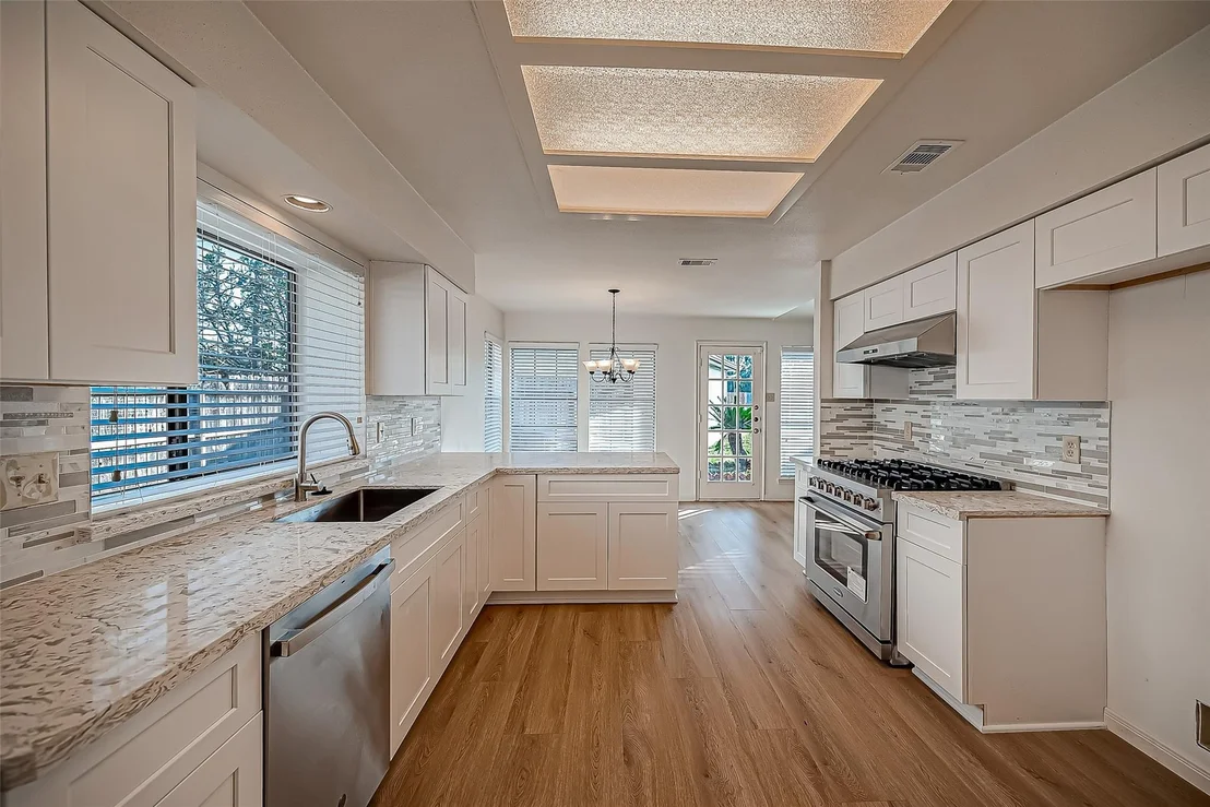 Photo of 2810 Pineleaf Drive