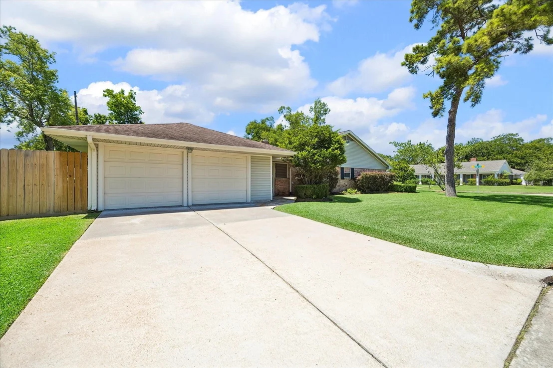 Photo of 2534 Anniston Drive