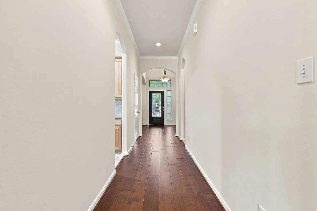 Photo of 6127 Merry Pine Court