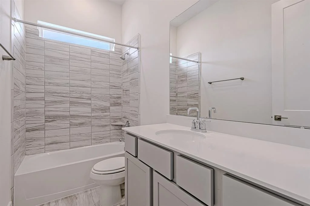 Photo of 205 Peninsula Point Drive