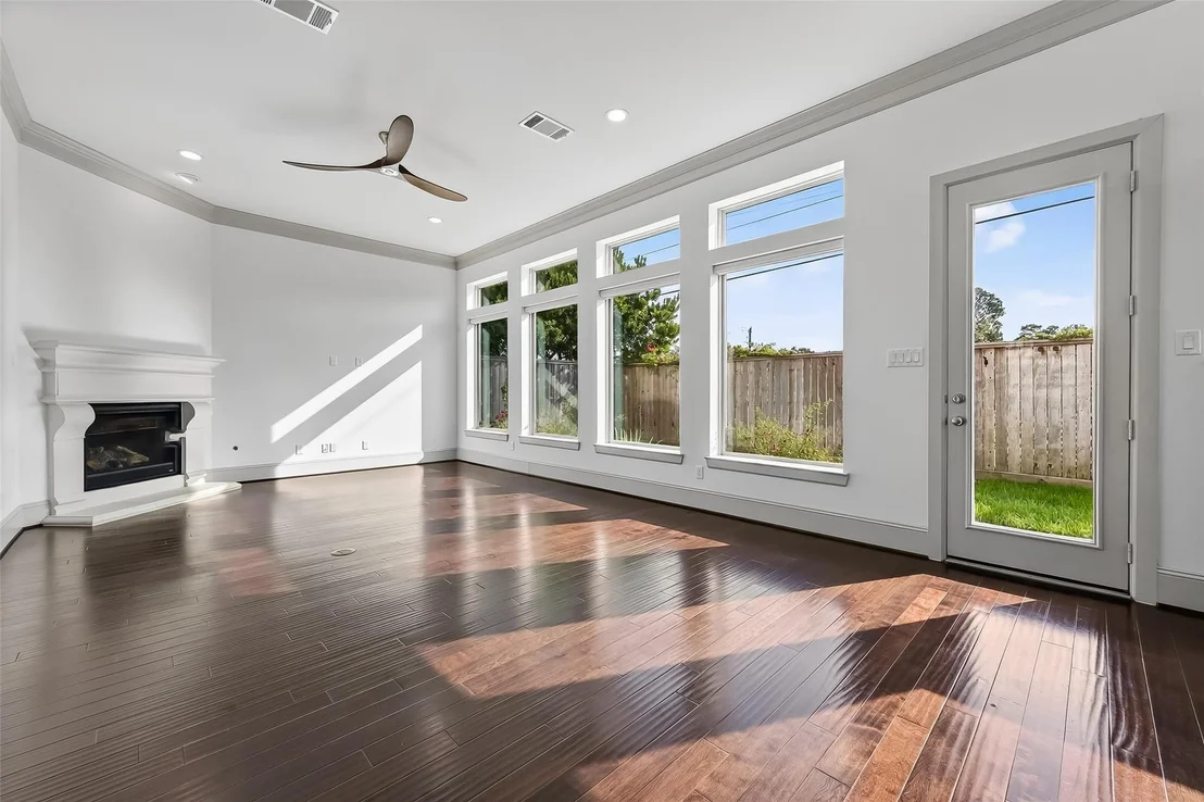 Photo of 10514 Hess Lane