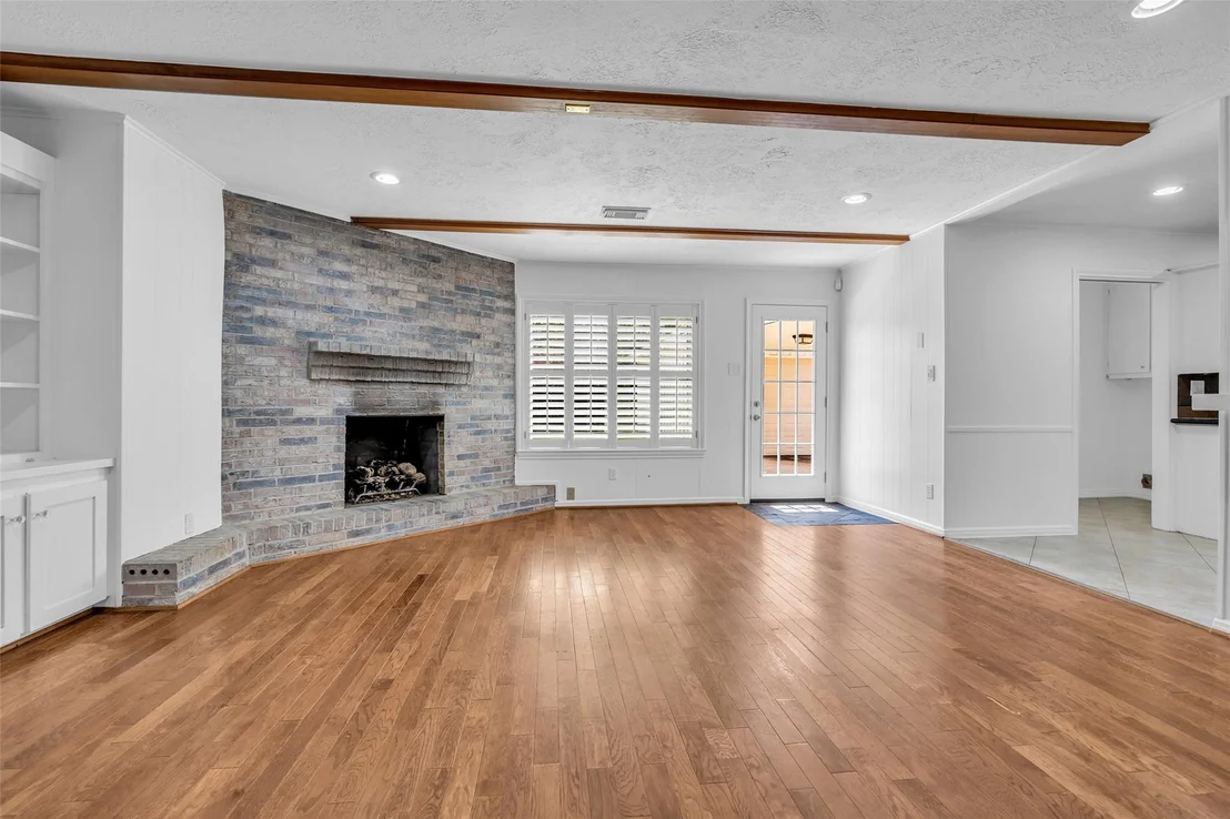 Photo of 947 Thornton Road