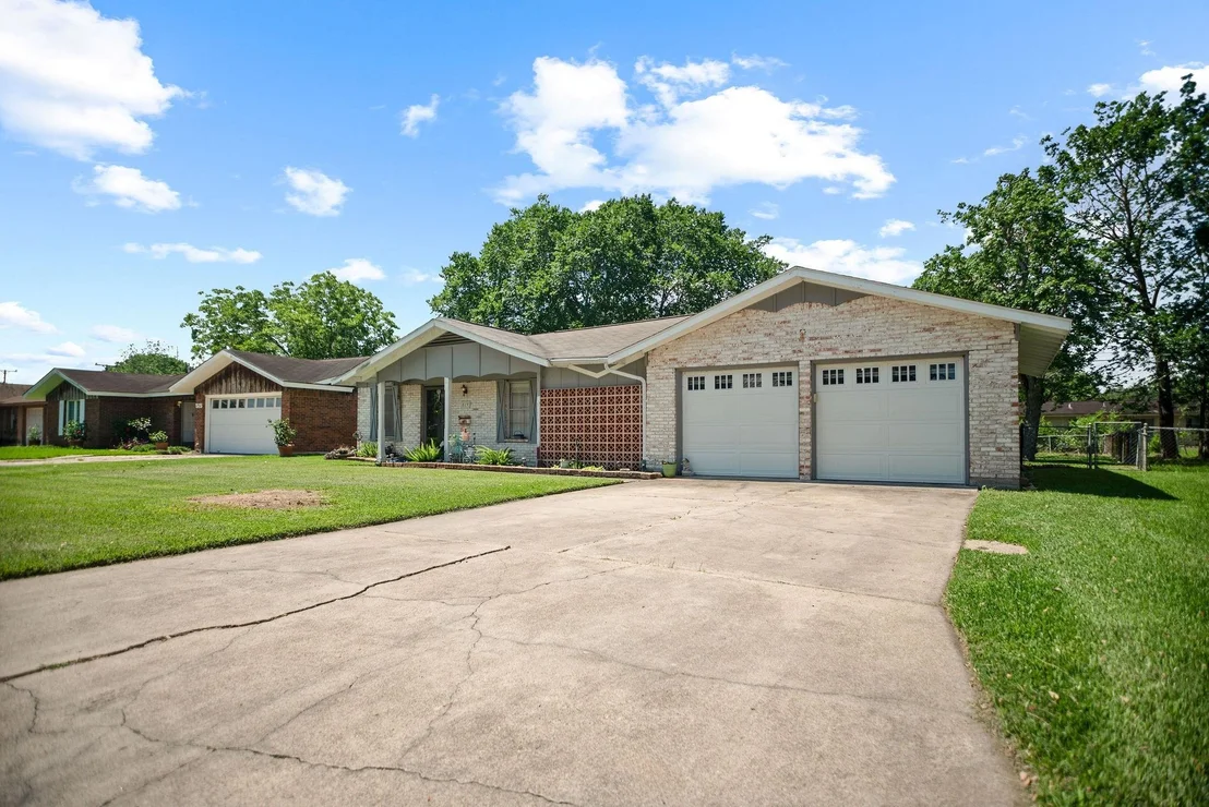Photo of 519 Travis Street