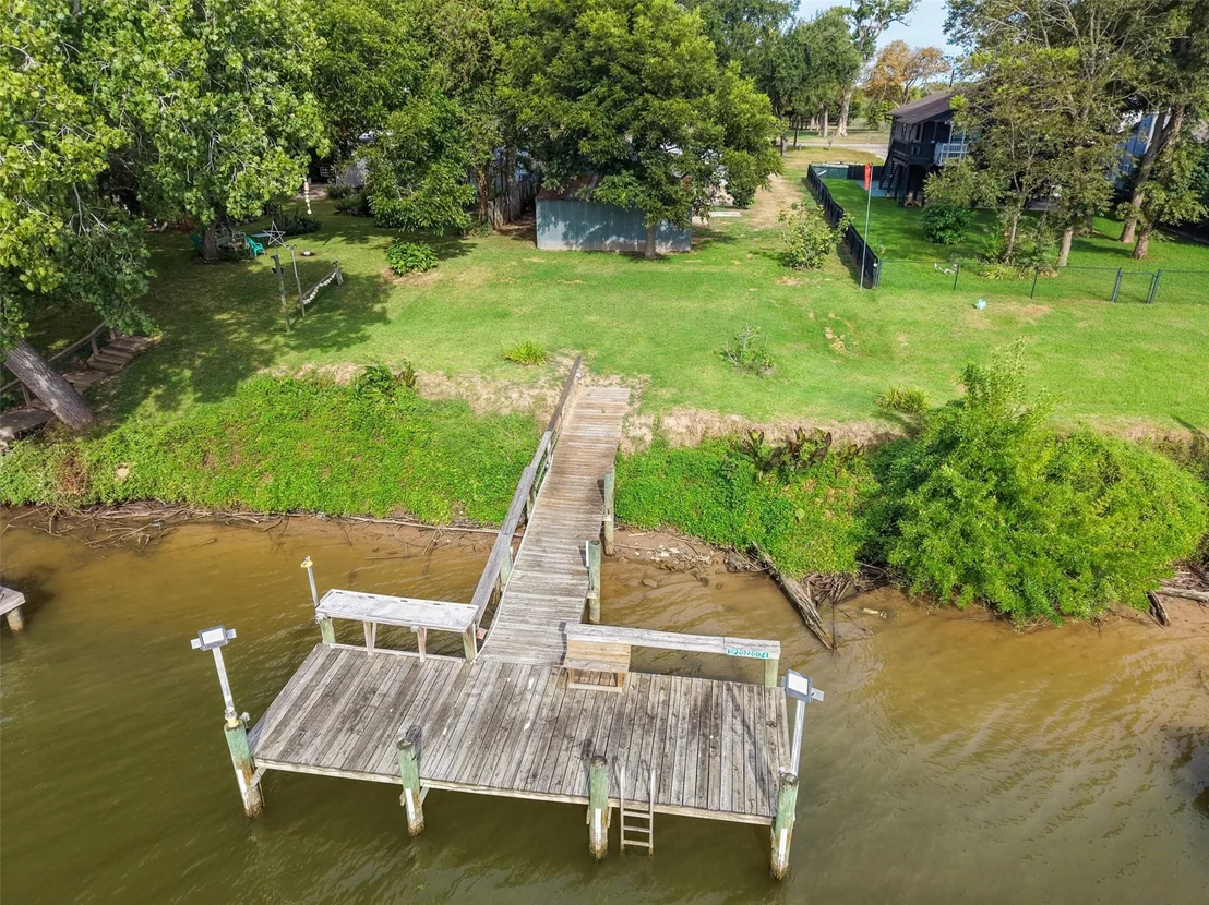 Photo of 1402 County Road 243