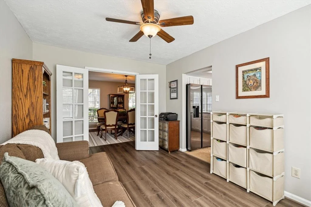 Photo of 33 Hickory Oak Drive