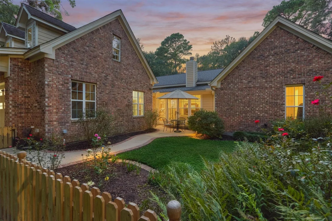 Photo of 10928 Lake Forest Drive