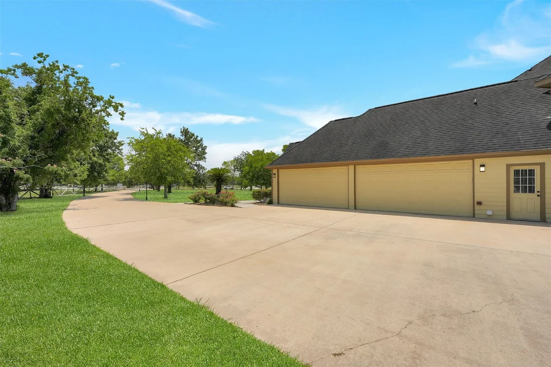 Photo of 2750 County Road 48