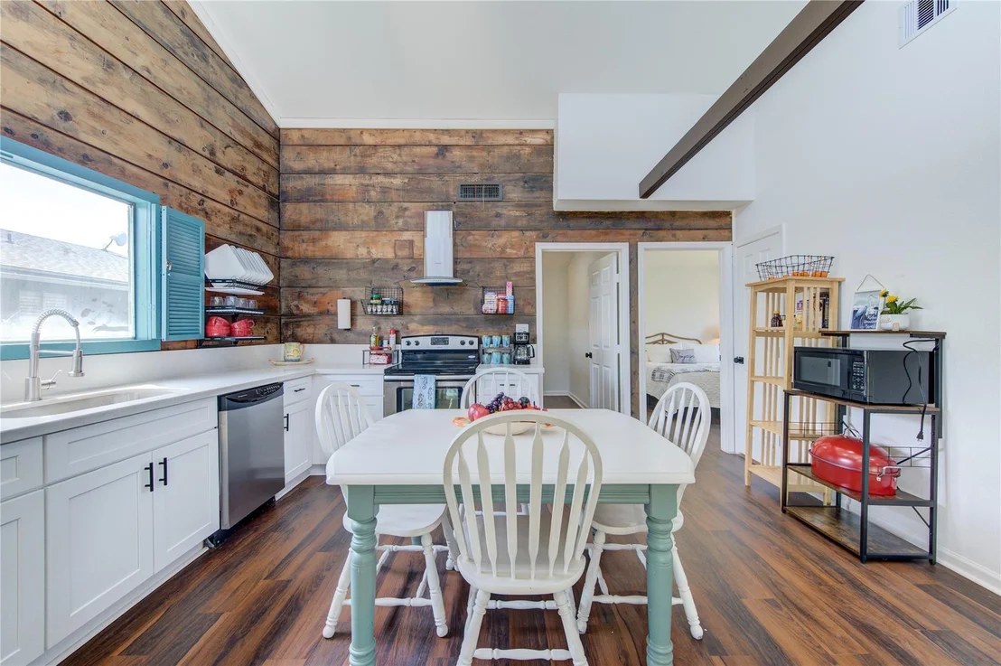 Photo of 411 Galley Way