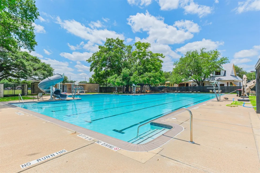 Photo of 10015 Lynbrook Drive