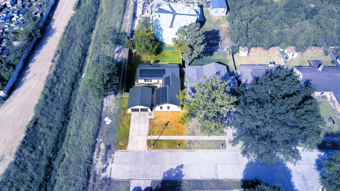 Photo of 11203 Rousseau Drive