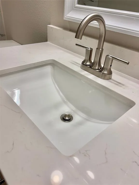 Photo of 607 W Bayshore Drive