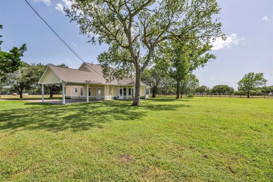 Photo of 1075 Harrisburg Road
