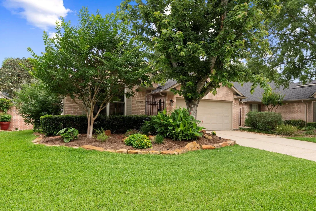 Photo of 23 S Manorcliff Place