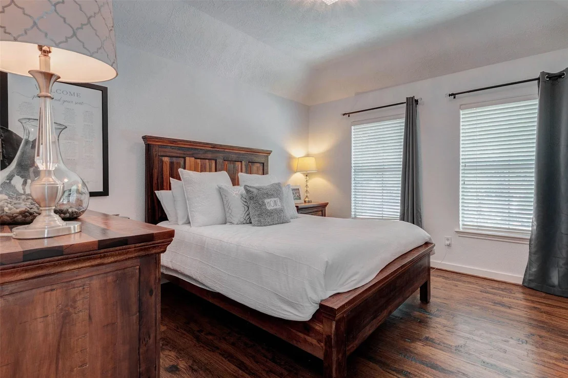 Photo of 1519 Darnley Lane
