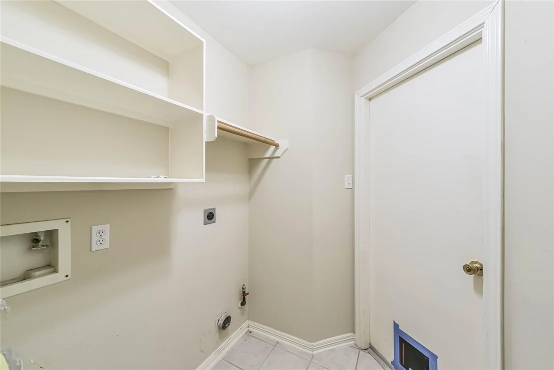 Photo of 22010 Kenlake Drive