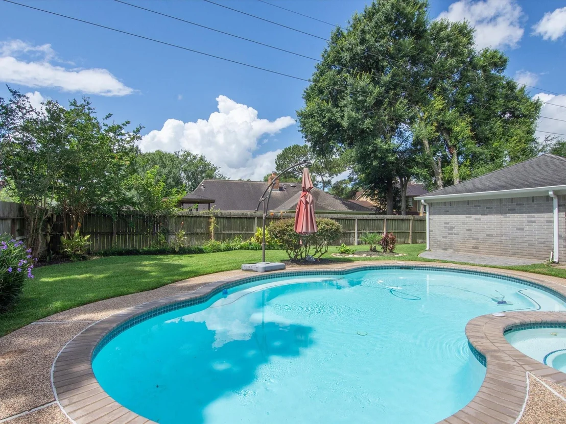 Photo of 22939 Provincial Boulevard
