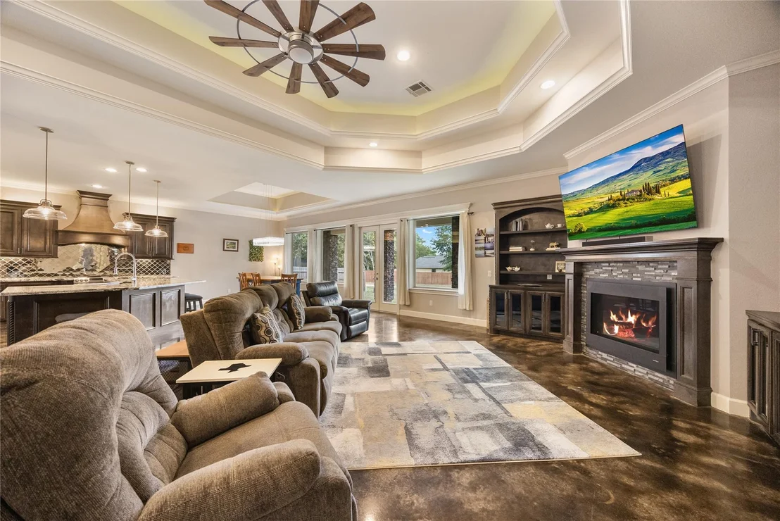 Photo of 12122 Hawthorne Drive