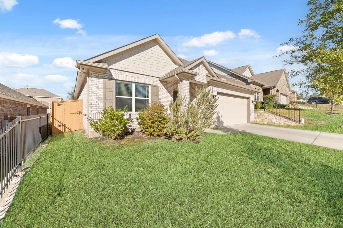 Photo of 919 Golden Willow Lane