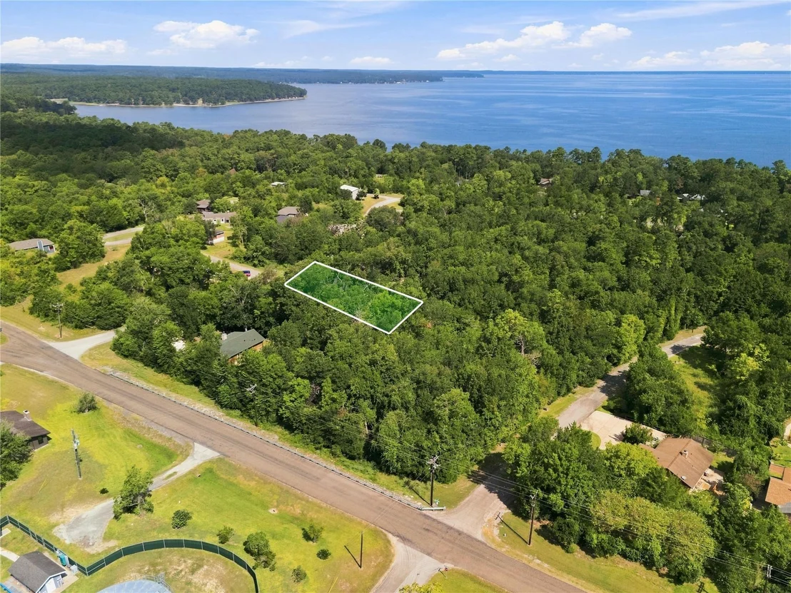 Photo of 761 N Forest Cove Loop