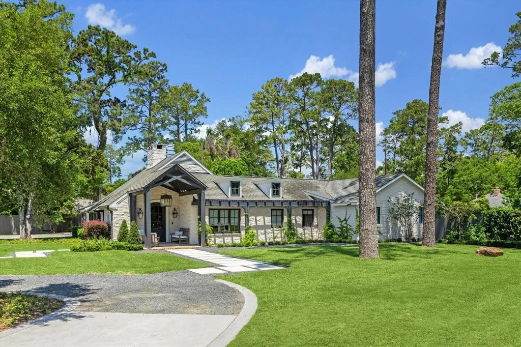 Photo of 225 Millbrook Street