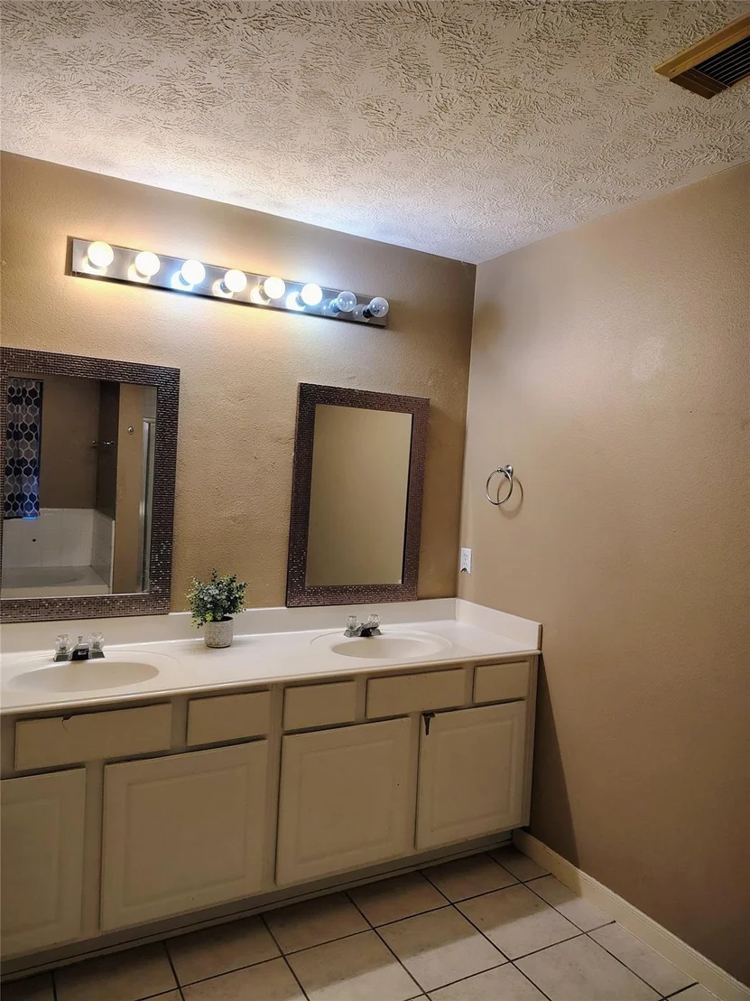 Photo of 3443 Shore Shadows Drive