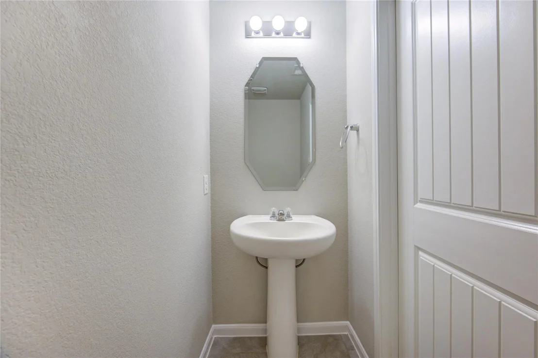 Photo of 29807 Breakwater Drive