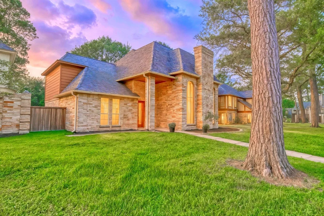 Photo of 17811 Running Brook Lane