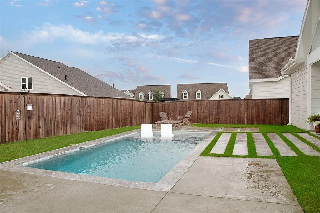 Photo of 2348 Goldenglade Drive