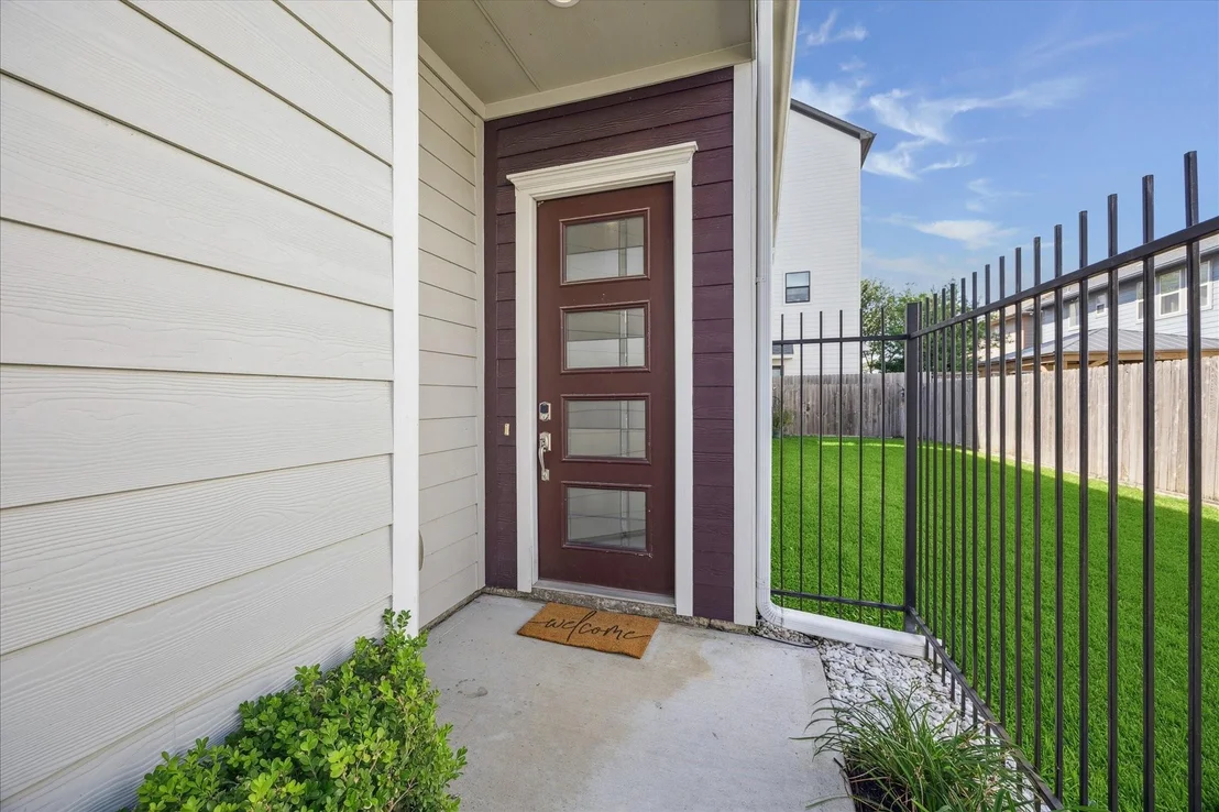 Photo of 3717 Oakroc Grv