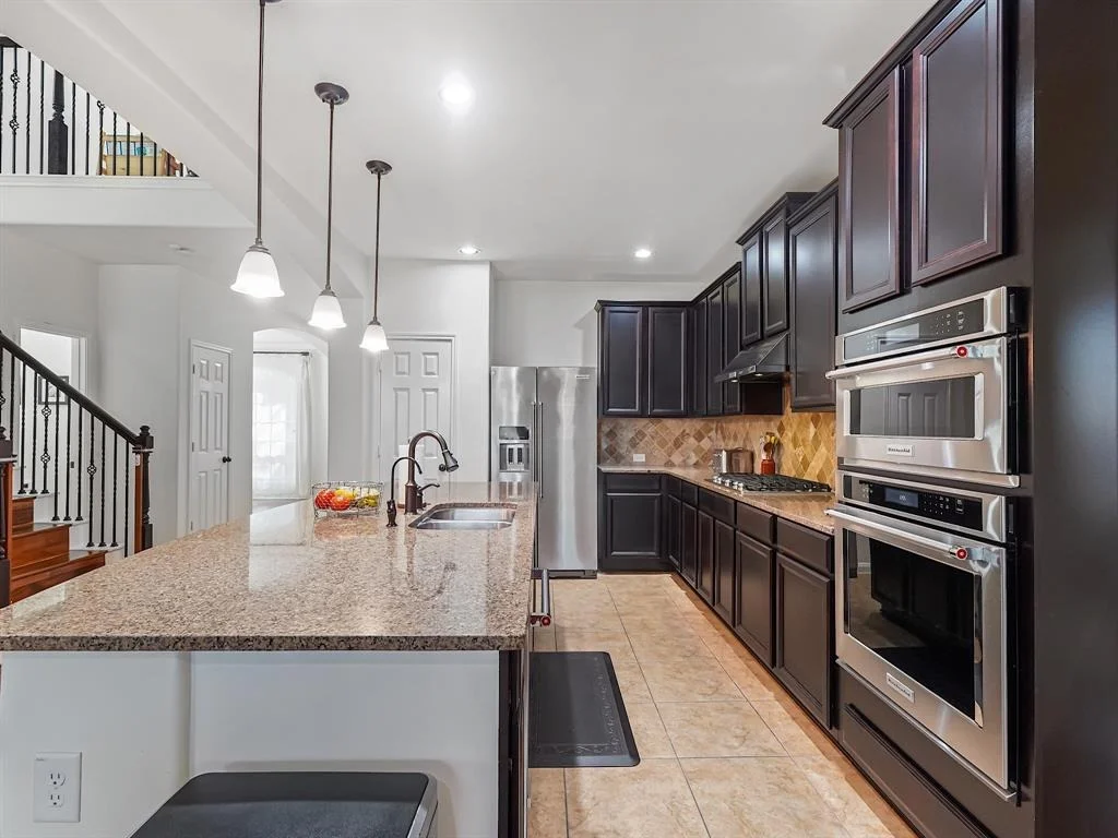 Photo of 19530 Crescent Meadow Drive