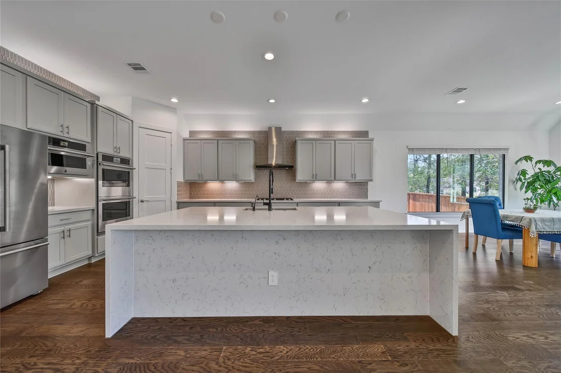 Photo of 115 Oak Estates Drive