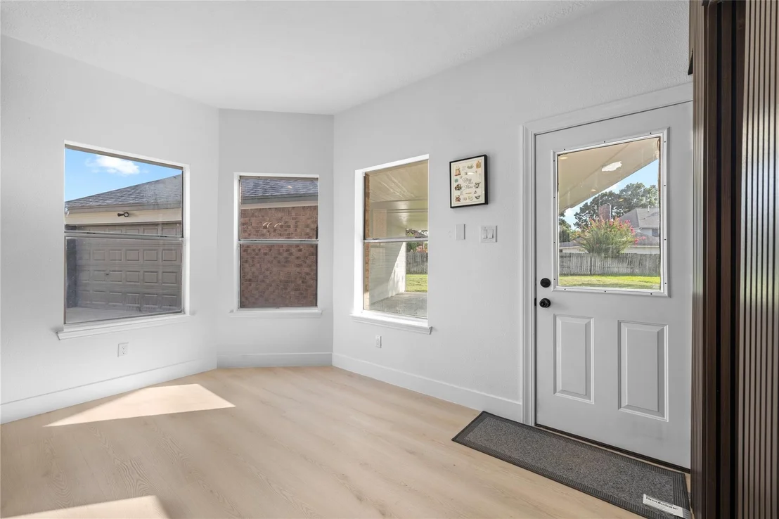 Photo of 9714 Broadley Drive