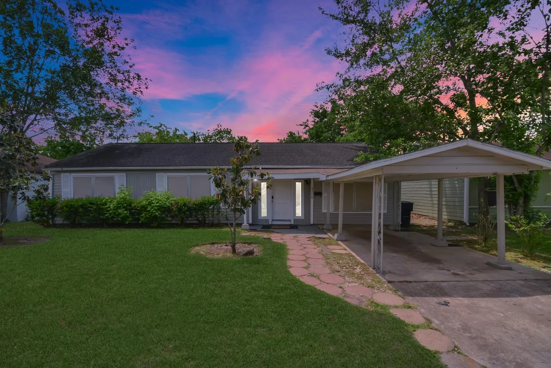 Photo of 4710 Paradise Lane