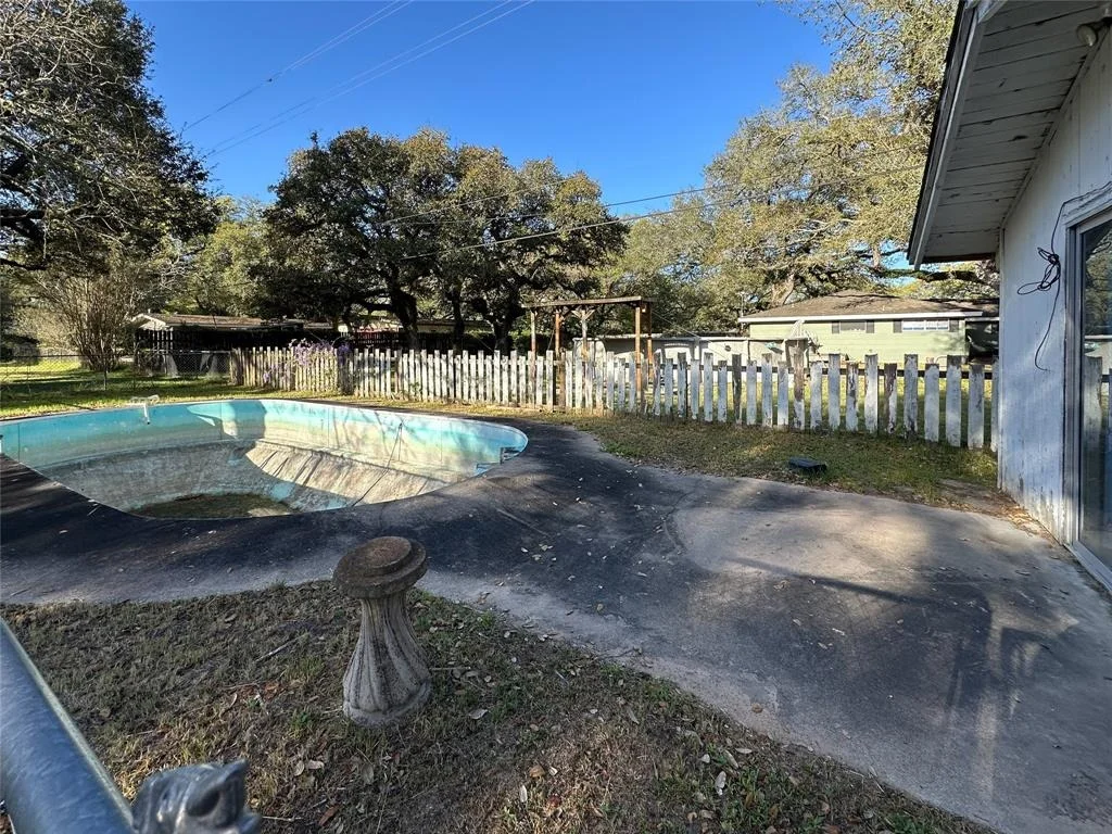 Photo of 206 Oak Cluster Drive