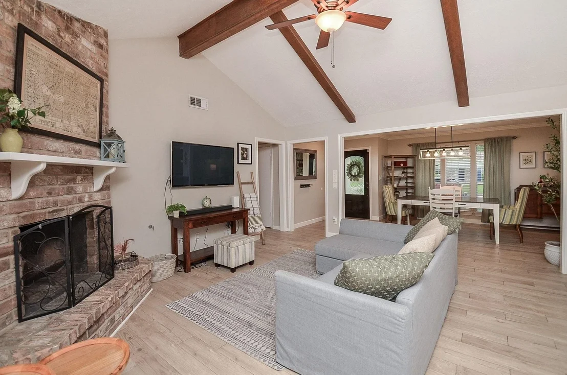 Photo of 9718 Springmont Drive