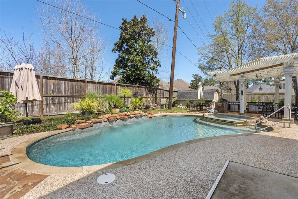 Photo of 5702 Summerfield Lane