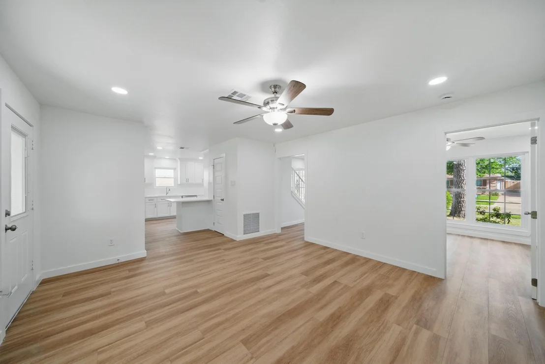 Photo of 9711 Derrik Drive